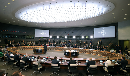 NATO Ülkelerinin Rusya ve Çin'in Yıkıcılığı Karşısında Acil Durum Planı Oluşturması Gerekiyor