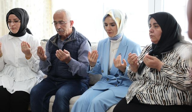 Aile ve Sosyal Hizmetler Bakanı Göktaş, Samsun'da şehit ailesini ziyaret etti