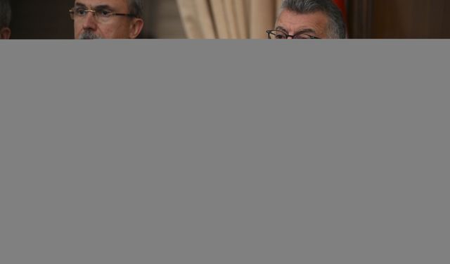 AK Parti, 10. Yargı Paketi'ni TBMM'ye sundu (1)