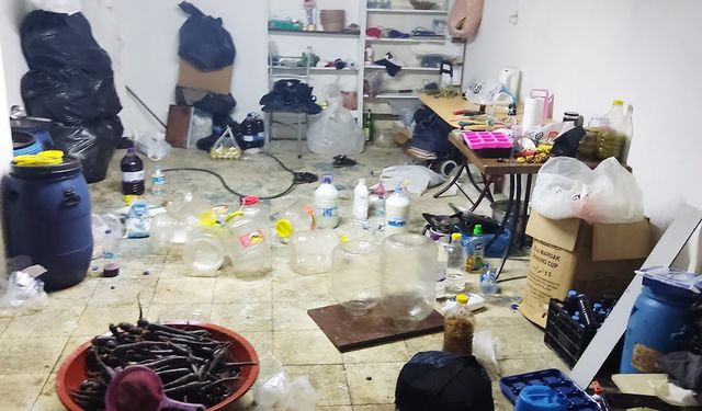 Alanya'da sağlıksız koşullarda şalgam üretimi yapan işletme mühürlendi