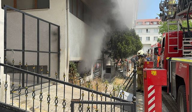 Avcılar'da iş yerinde çıkan yangın söndürüldü