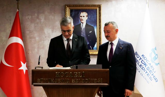 Bakan Memişoğlu, Kocaeli'de ziyaretlerde bulundu