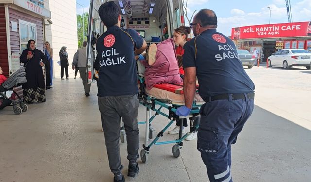 Bursa'da bacağına korkuluk demiri saplanan çocuk yaralandı