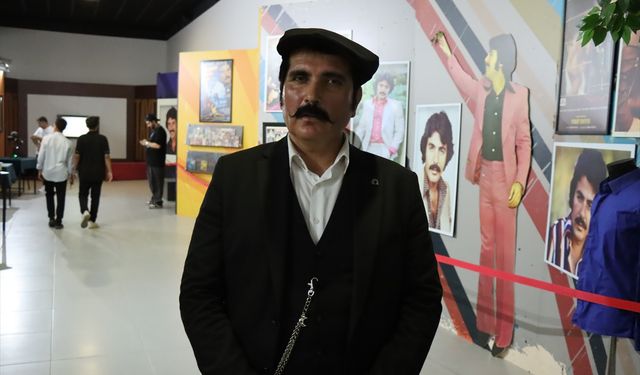 Ferdi Tayfur'un hayatı, Şanlıurfa'da açılan "Sabahçı Kahvesi" sergisinde anlatılıyor