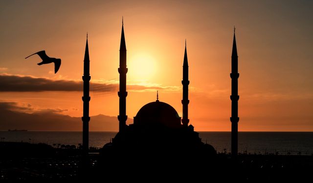 Gün batımında Trabzon'dan kartpostallık manzaralar