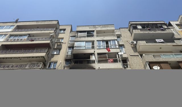 İzmir'de apartman dairesindeki patlamada yaralanan kişi hastanede öldü