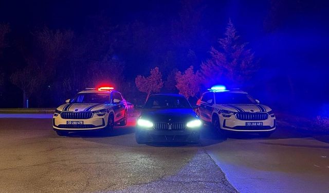 Mersin'de drift yapan 2 sürücüye 99 bin 753 lira ceza kesildi