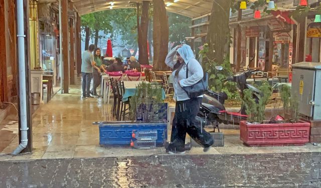 Muğla sağanak hayatı olumsuz etkiliyor