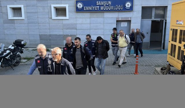 Samsun merkezli üç ilde iki döner zincirine yönelik FETÖ soruşturmasında yakalanan 7 zanlı adliyede