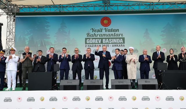 Cumhurbaşkanı Erdoğan: "(Orman yangını ile mücadele) 2002'de 73 ton olan havadan su atma kapasitemizi bugün itibarıyla 27 uçak ve 105 helikopter ile toplam 438 tona yükselttik"