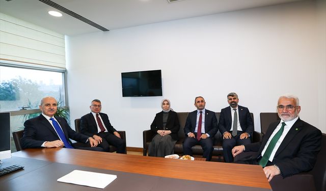 TBMM Başkanı Kurtulmuş, HÜDA PAR Genel Başkanı Yapıcıoğlu'nu ziyaret etti