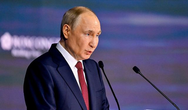 Rusya Devlet Başkanı Putin: Ukrayna ile üçüncü tur müzakereleri İstanbul'da yapmaya hazırız
