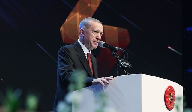 Cumhurbaşkanı Erdoğan: "Kalkınma Yolu'yla jeopolitik imkanlarımızı tüm bölgemizin faydalanacağı kapsamlı bir ekonomik avantaja dönüştüreceğiz."