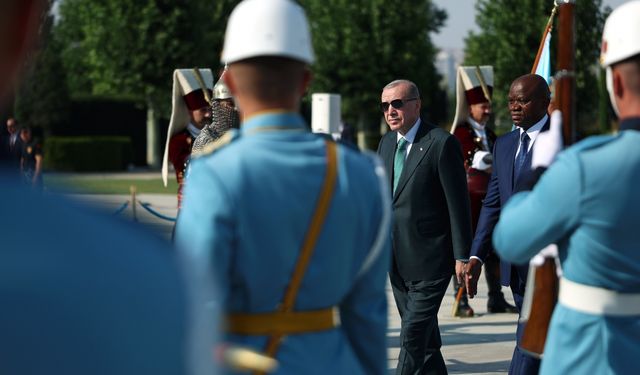 Cumhurbaşkanı Erdoğan, Gabon Cumhurbaşkanı Oligui Nguema'yı resmi törenle karşıladı