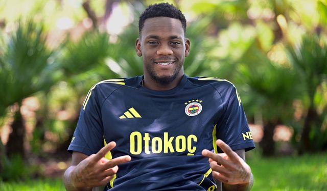 Fenerbahçe'nin yeni transferi Jhon Duran Türkiye'deki ilk röportajını AA'ya verdi