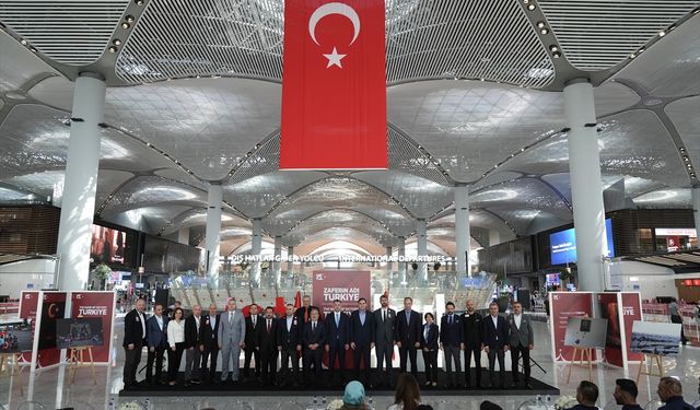 İstanbul Havalimanı'nda "Zaferin Adı Türkiye, 15 Temmuz Demokrasi ve Milli Birlik Günü" sergisi açıldı