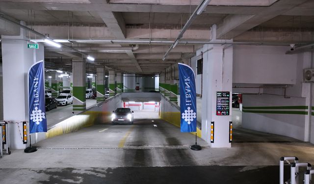 Bakan Kurum'dan Bursa'da inşası tamamlanan 4 katlı yer altı otoparkına ilişkin paylaşım