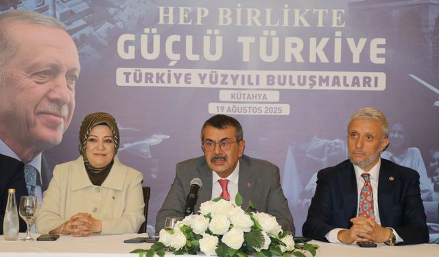 Bakan Tekin, Kütahya'da 'Türkiye Yüzyılı Buluşmaları' programında konuştu