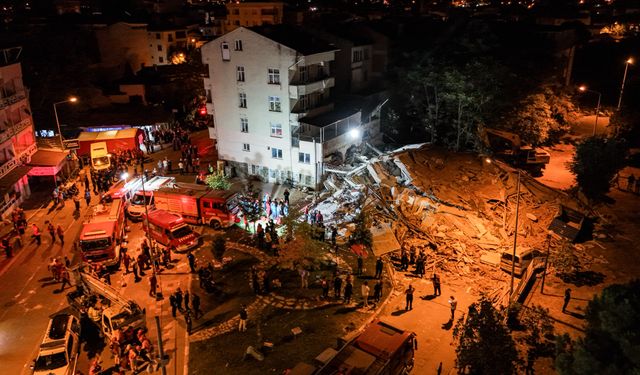 Balıkesir Sındırgı merkezli depremin yol açtığı yıkım dronla görüntülendi