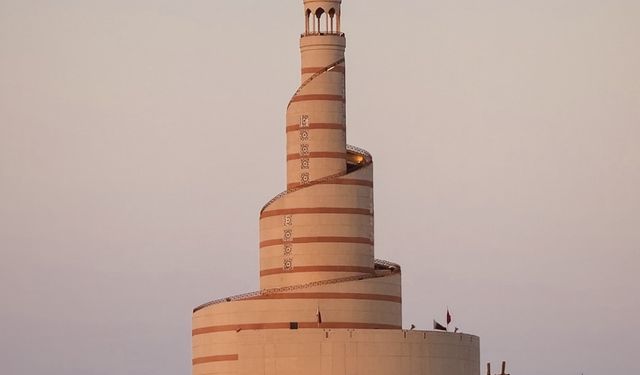 Katar'daki İslami kültür merkezi geleneksel ve moderni buluşturan mimarisiyle öne çıkıyor