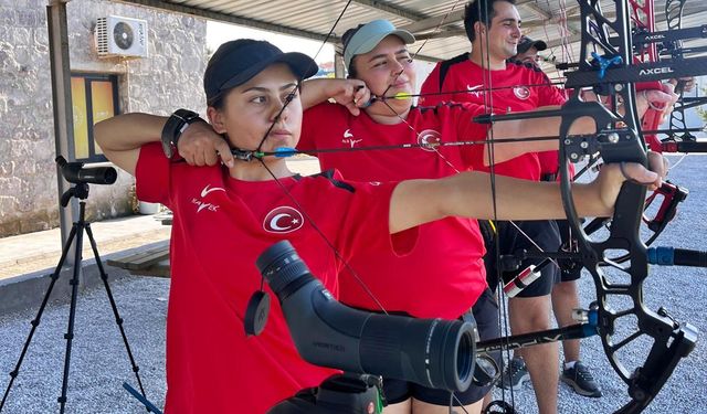 Milli okçular, Dünya Şampiyonası hazırlıklarını Gelibolu'da sürdürüyor