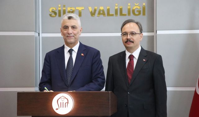 Ticaret Bakanı Ömer Bolat, Siirt'te 'Türkiye Yüzyılı Buluşmaları' programında konuştu
