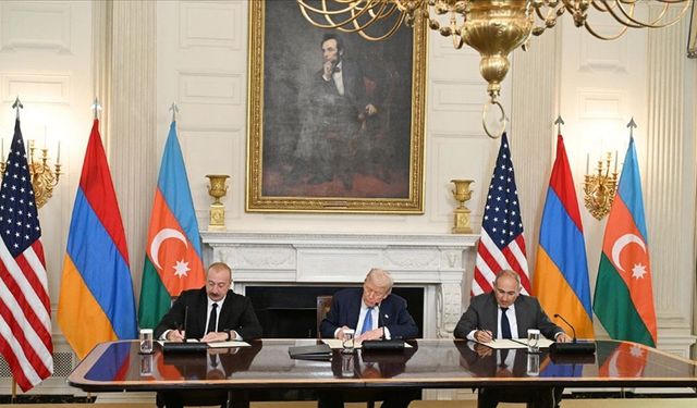 Azerbaycan ve Ermenistan, barış anlaşmasını parafladı