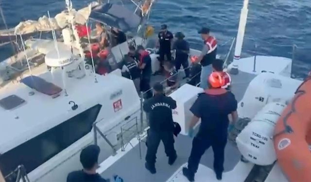 Muğla açıklarındaki teknede 210 kilogram skunk ele geçirildi