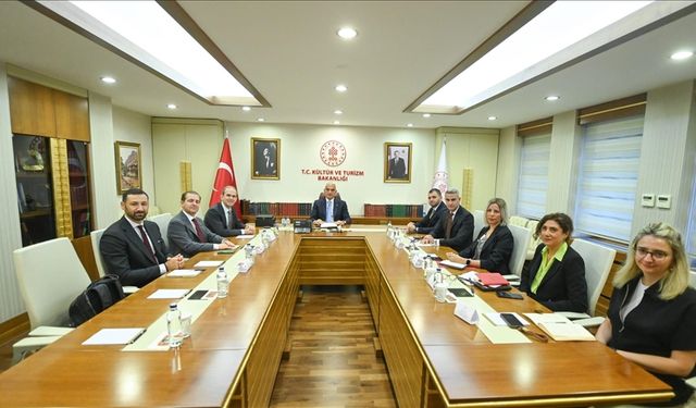 Bakan Ersoy, Google Küresel İlişkiler Başkanı Kent Walker ile görüştü: