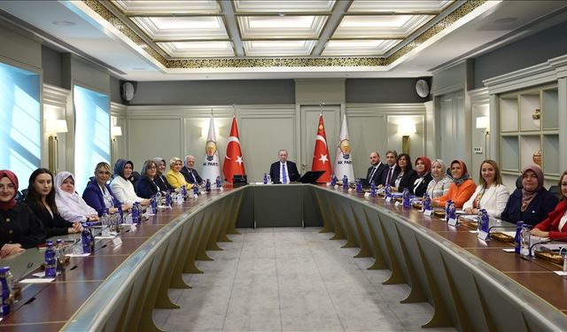 Cumhurbaşkanı ve AK Parti Genel Başkanı Erdoğan, AK Parti'li kadın belediye başkanlarını kabul etti