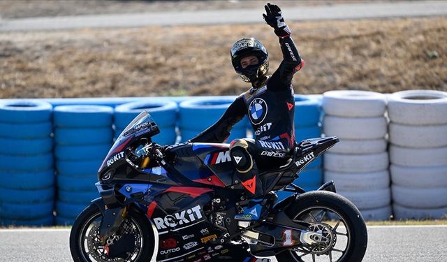 Milli motosikletçi Toprak Razgatlıoğlu, 2025 Dünya Superbike'ta şampiyon oldu