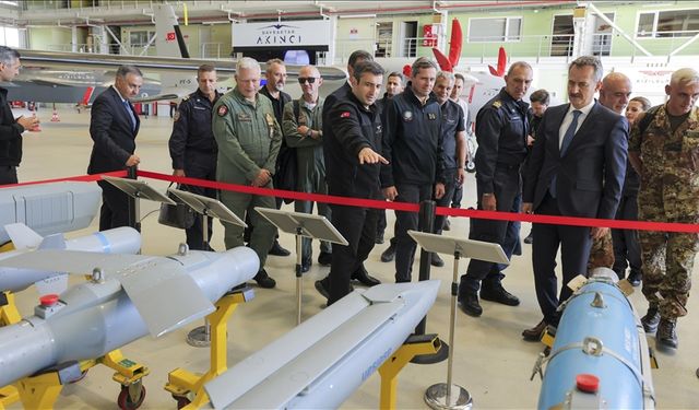 İtalya Savunma Bakanlığı heyetinden Baykar'a ziyaret