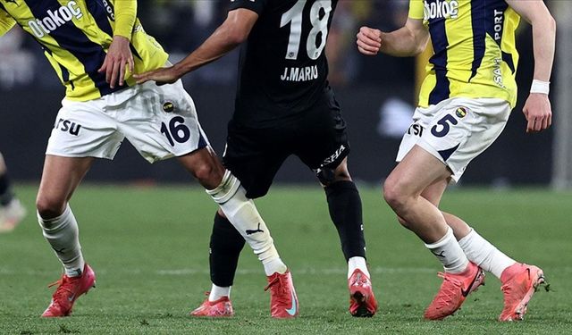 Fenerbahçe, Süper Lig'de yarın derbide Beşiktaş'a konuk olacak