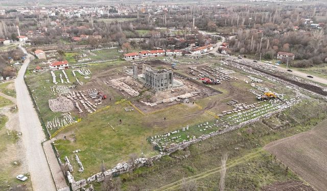 Aizanoi'deki Zeus Tapınağı'nın restorasyon çalışmalarına gelecek yıl başlanacak