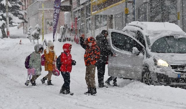 Yurtta kar ve soğuk hava etkisini sürdürüyor