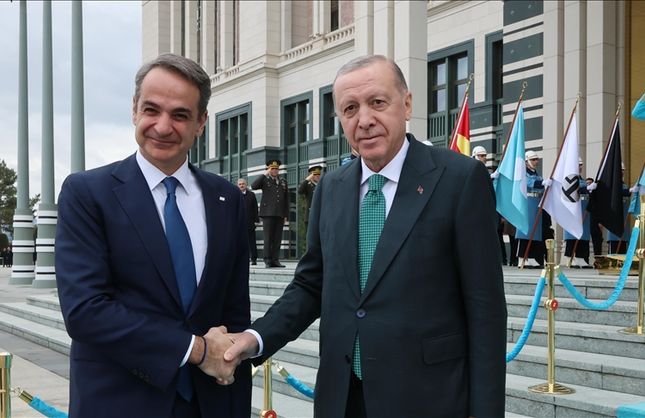 Cumhurbaşkanı Erdoğan, Yunanistan Başbakanı Miçotakis ile bir araya geldi