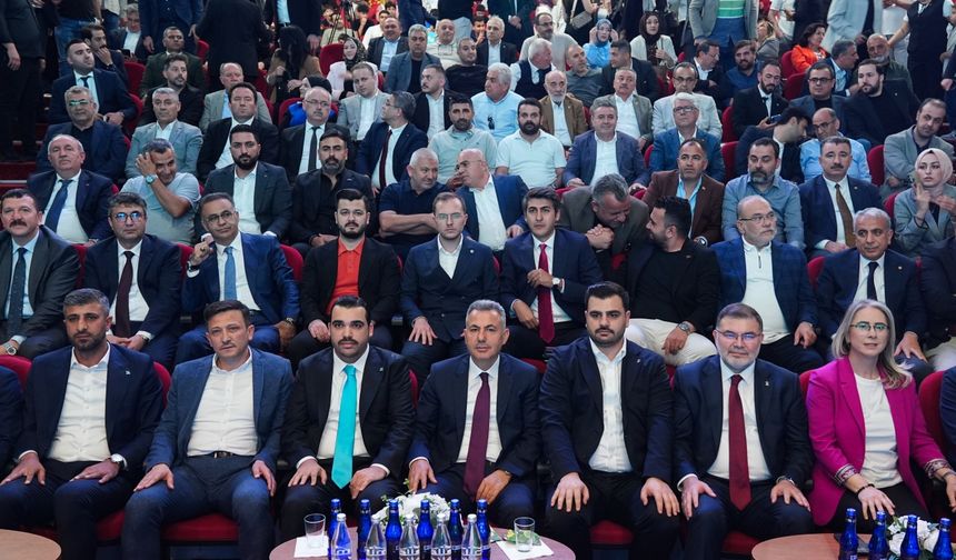AK Parti Genel Sekreteri İnan, TÜGVA İzmir İl Genel Kurulu'nda konuştu: