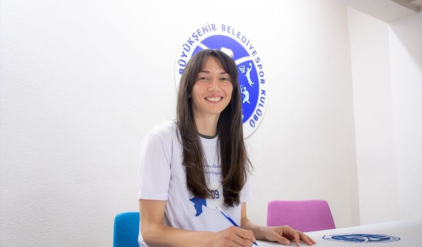Aydın Büyükşehir Belediyespor, Fatma Şekerci'yle sözleşme yeniledi