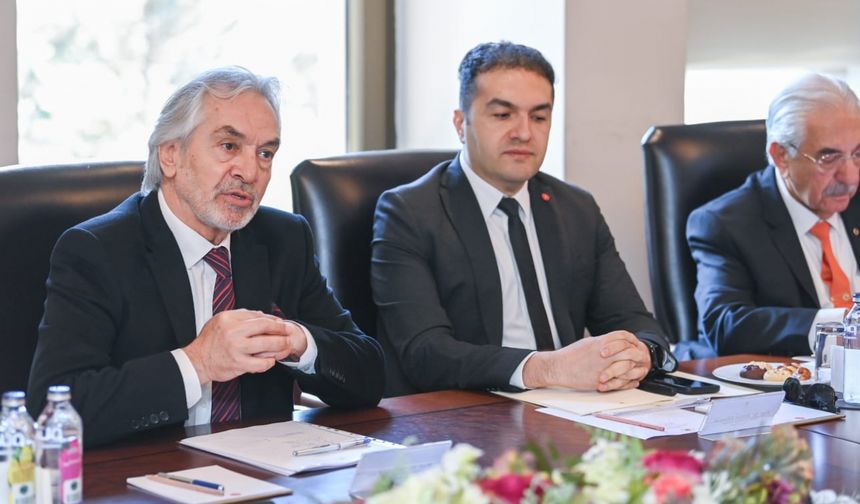 Bakan Ersoy, Cumhurbaşkanlığı Kültür ve Sanat Politikaları Kurulu üyeleriyle görüştü