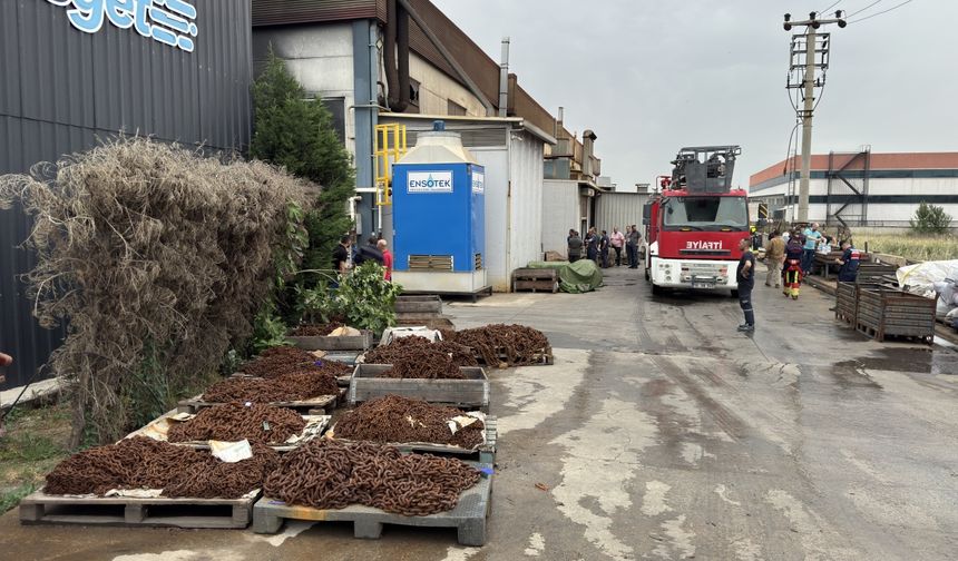 Balıkesir'de zincir üretimi yapan fabrikada çıkan yangın söndürüldü