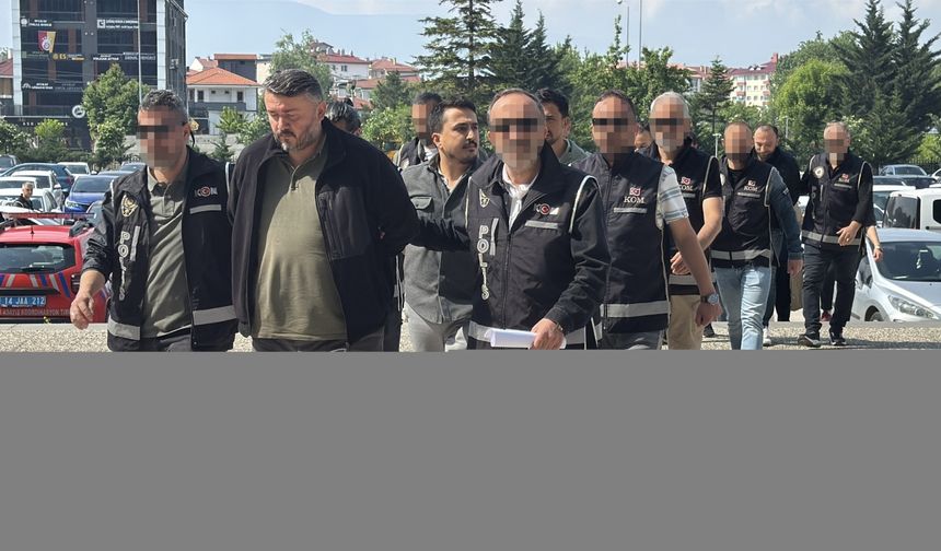 Bolu merkezli iki ilde döner zincirine yönelik FETÖ soruşturmasında 6 şüpheli yakalandı