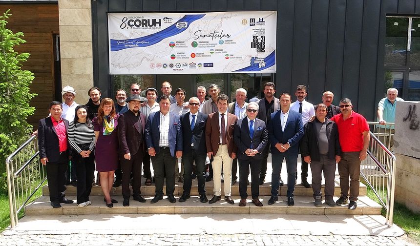 Erzurum'daki 8. Çoruh Plastik Sanatlar Çalıştayı'nda yapılan eserler sergilendi