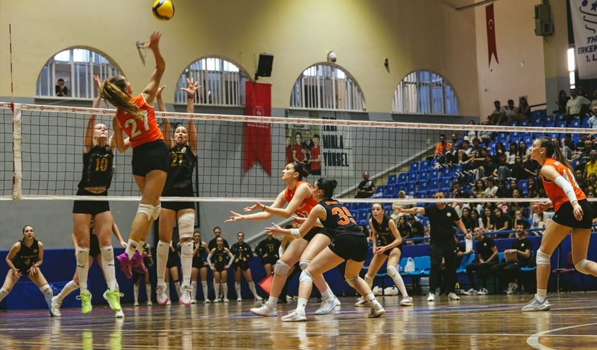 Genç Kızlar Türkiye Voleybol Şampiyonası'nda VakıfBank birinci oldu