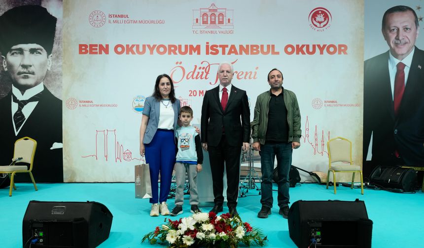 İstanbul'da "Aileler Yarışıyor" kitap okuma yarışmasının ödül töreni düzenlendi