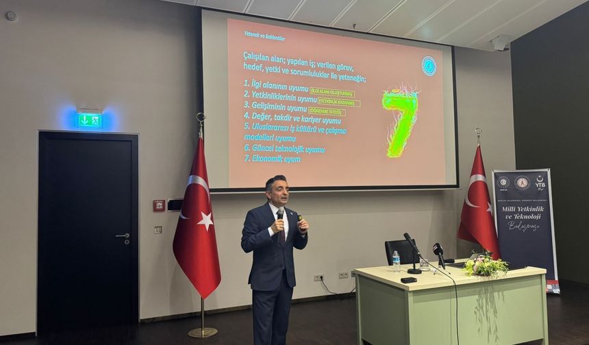 Türk savunma sanayi firmaları Berlin'de öğrencilerle buluştu