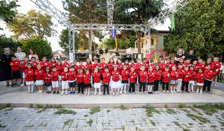 Bursalı minikler savunma sanayisi araçları için çektikleri klibi TEKNOFEST montlarıyla yeniledi