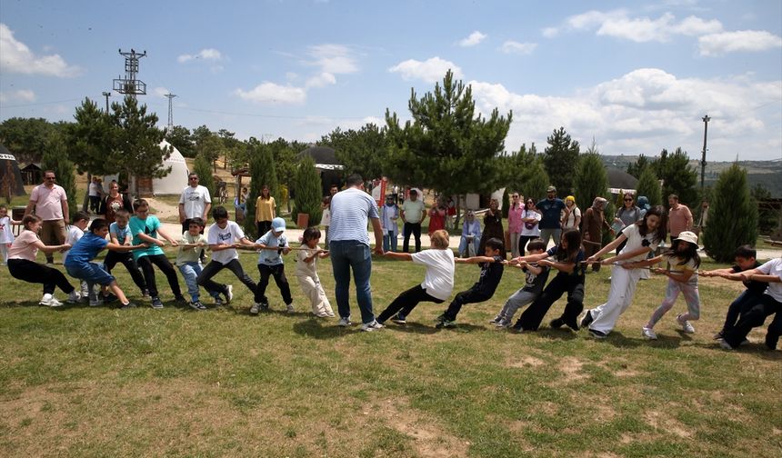 Çorumlu çocuklar ve aileleri "dijital detoks"la elektronik eşya kullanmadan zaman geçirdi