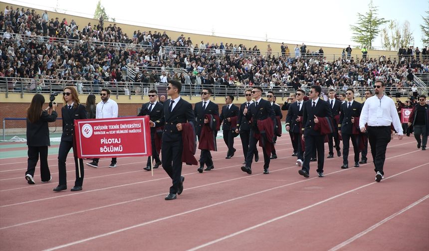 Eskişehir Teknik Üniversitesinde mezuniyet töreni düzenlendi