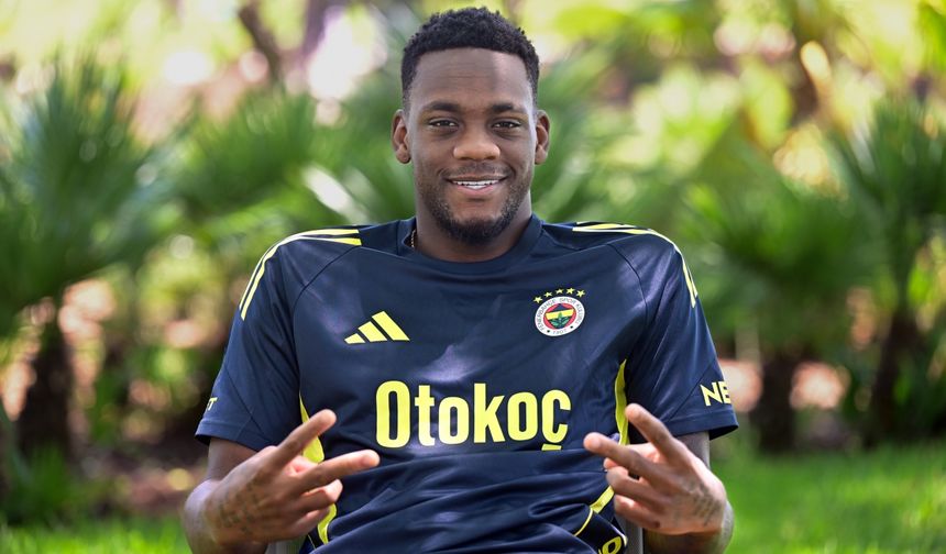 Fenerbahçe'nin yeni transferi Jhon Duran Türkiye'deki ilk röportajını AA'ya verdi