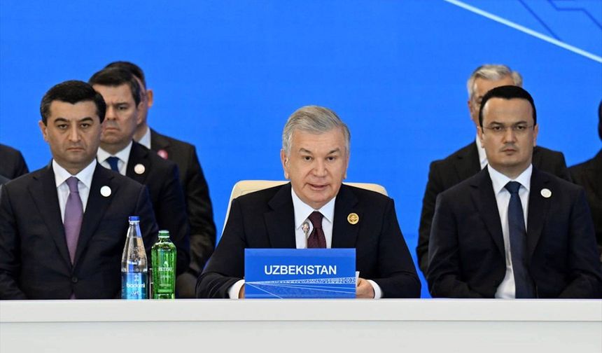 Özbekistan Cumhurbaşkanı Mirziyoyev, Ekonomik İşbirliği Teşkilatı 17. Zirvesi'nde konuştu: